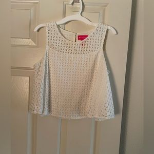 Eyelet top with button back. Children’s  size 14/16. Lilly Pulitzer.
